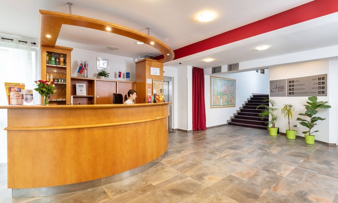 Ruzinov Hotel | Hotel Plus