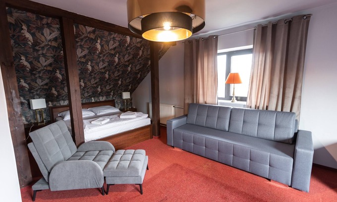 Krzyki Hotel | Hotel Podkowa