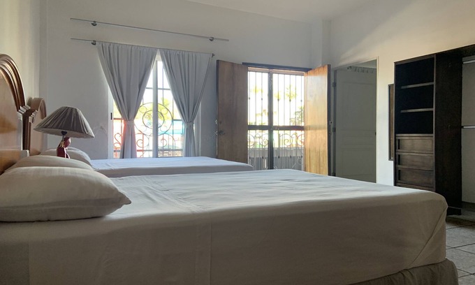 Zona Dorada Hotel | Hotel Posada Doña Rubino