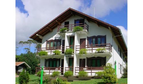 Quitandinha Hotel | Hotel Pousada das Araucarias