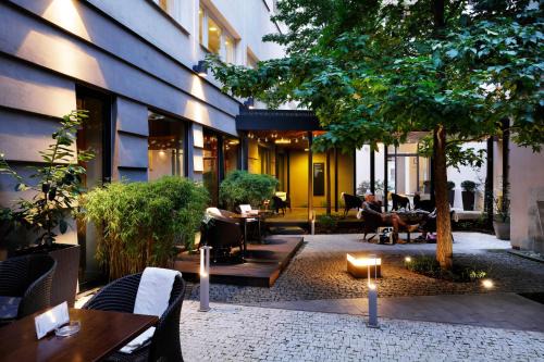 Zizkov Hotel | Hotel Prokop Square