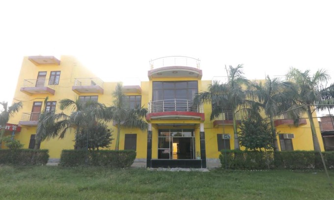 Derapur Apartamento | HOTEL RAM PALACE