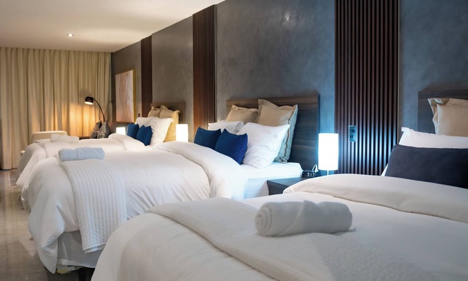 San Salvador Hotel | Hotel Ramada Inn