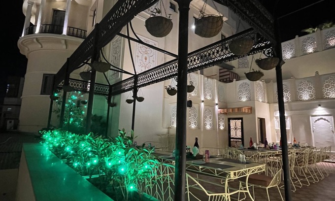 Pink City Hotel | Hotel Ratnawali
