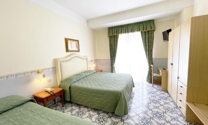 Sant'Agata sui Due Golfi Hotel | Hotel Reginella