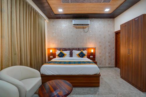 Noida Hotel | Hotel Relax Suites FNG Expresway 63 Noida