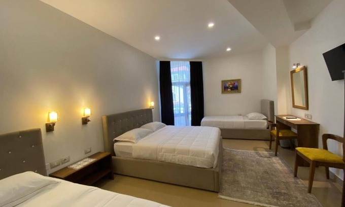 Berat Hotel | Hotel Republika Berat