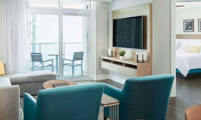 Myrtle Beach Complejo | Spacious 1-bedroom + Ocean Front Balcony in Myrtle Beach - pools & hot tubs!