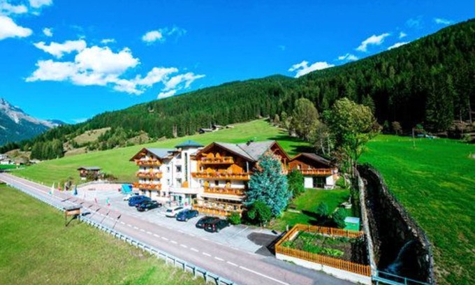 Sarentino Hotel | Hotel & Restaurant Feldrand