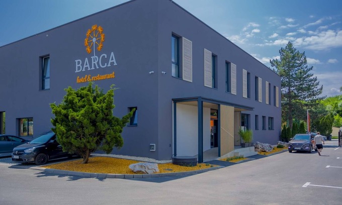 Juh Alquiler De RV | Hotel & Restaurant Resort Barca - Campsite