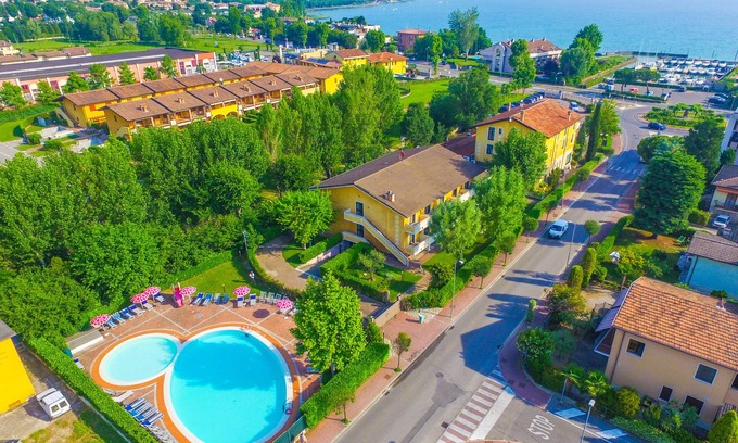 Lugana Hotel | Hotel Riel