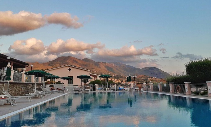 Marina di Maratea Hotel | Hotel Ristorante Borgo La Tana