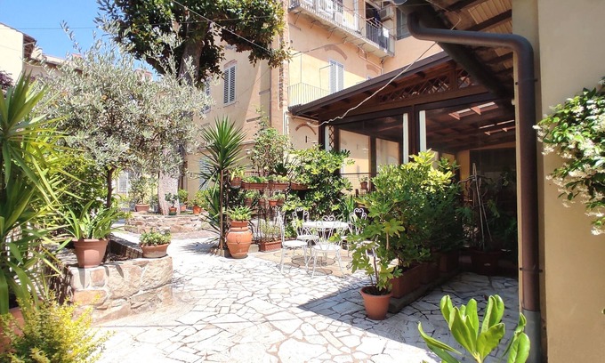 Sant' Ambrogio Hotel | Hotel Rita Major