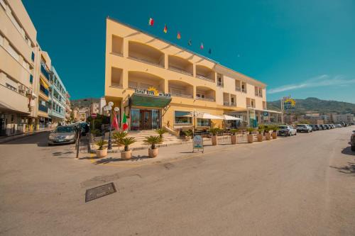 Cefalu Hotel | Hotel Riva Del Sole