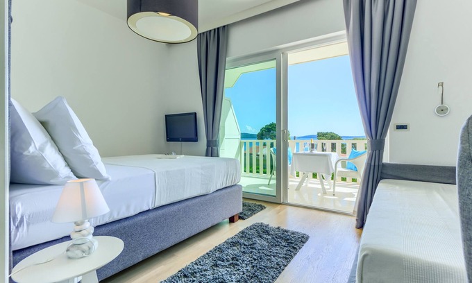 Kastela Hotel | Hotel Riva