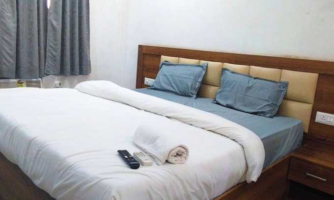 Varanasi Hotel | Hotel Riverdell Varanasi