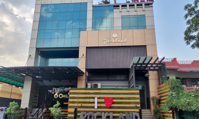 Adarsh Nagar Hotel | Hotel Rockland