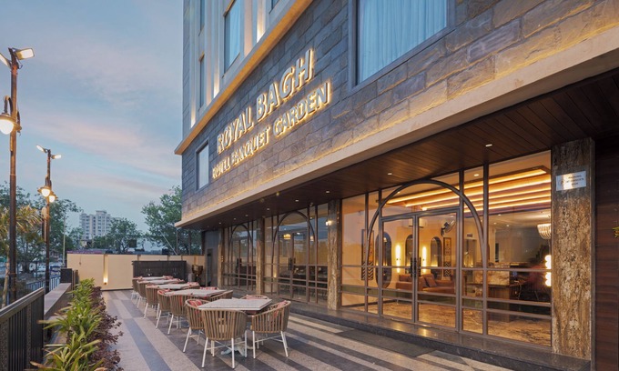 Mansarovar Hotel | Hotel Royal Bagh - Opposite City Park