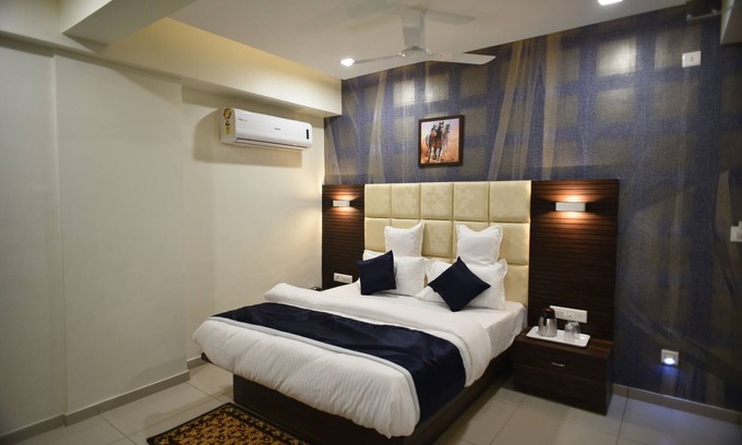 Vadodara Hotel | Hotel Royal Residency