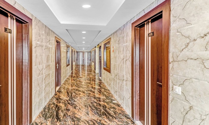 Mohali Hotel | Hotel Royal Residency Near ISBT Mohali Chandigarh