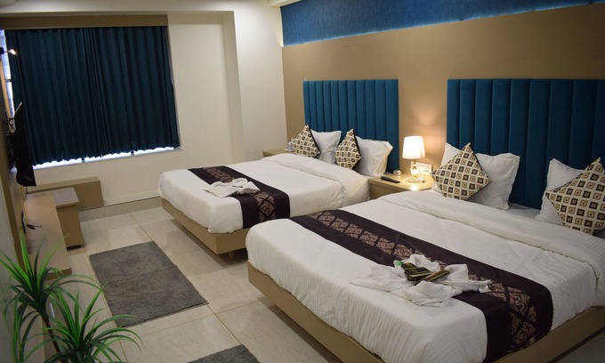 Gandhinagar Hotel | HOTEL ROYAL SQUARE
