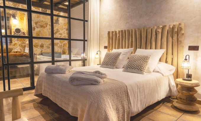 El Berrueco Hotel | Hotel Rural La Casona de la Dehesa