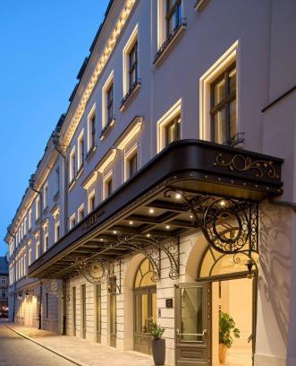 Stare Miasto Hotel | Hotel Saski Krakow Curio Collection by Hilton