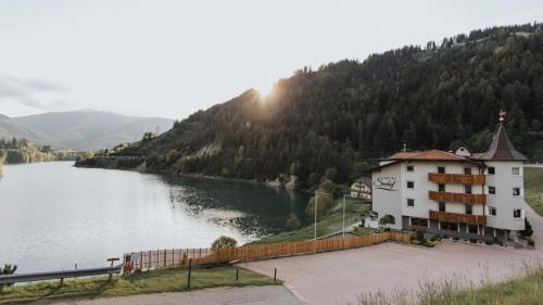 Monguelfo Hotel | Hotel Seehof