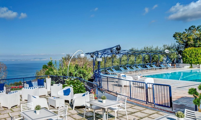 Schiazzano Hotel | Hotel & Serviced Residence Gocce di Capri Sorrento Coast