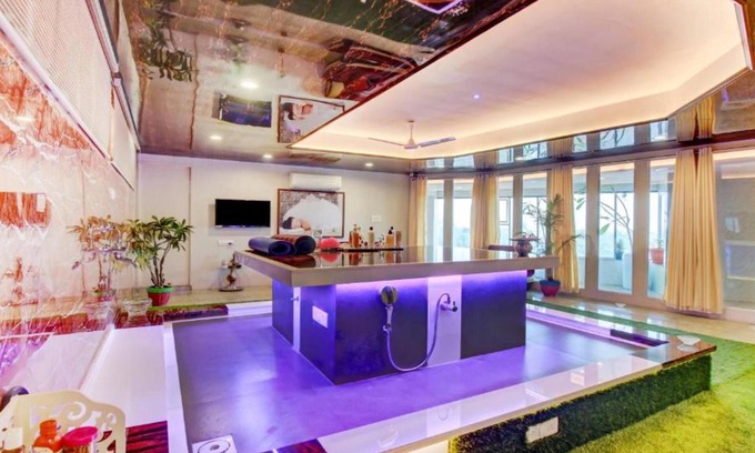 Vapi Hotel | Hotel Shree Daan