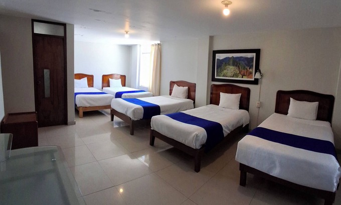 Centro histórico Hotel | Hotel Sideral - Cochera