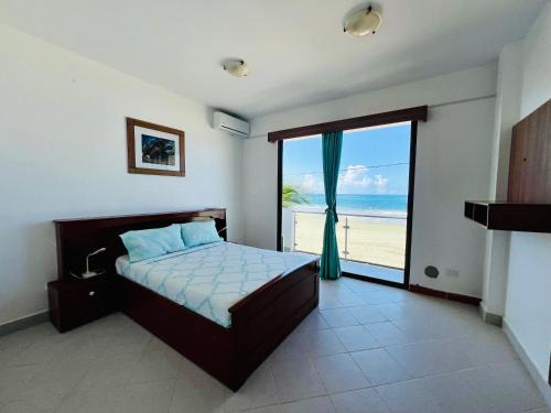 Puerto Villamil Hotel | Hotel Sierra Negra