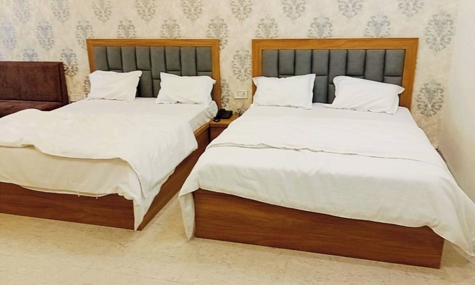 Mathura Hotel | Hotel Silver Oaks Inn Mathura
