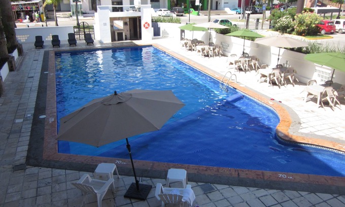 Zona Dorada Hotel | Hotel Solamar Inn
