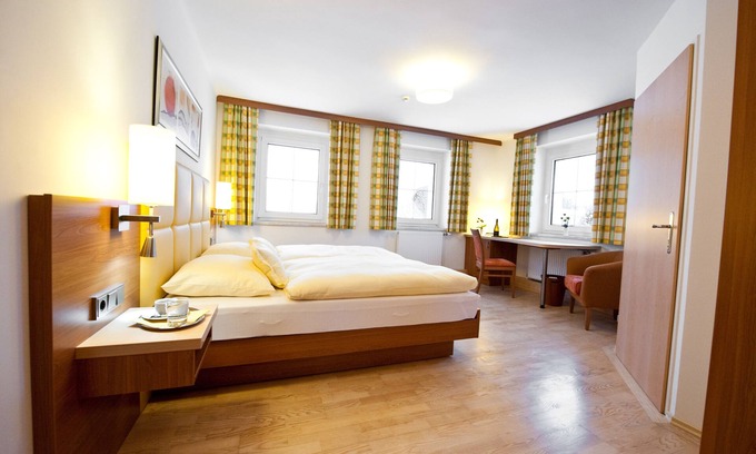 Timelkam Hotel | Hotel Sonnenhof