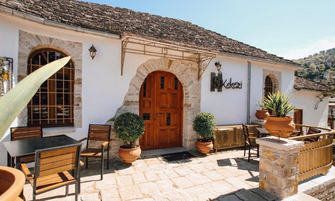 Gjirokaster Hotel | Hotel SS KEKEZI