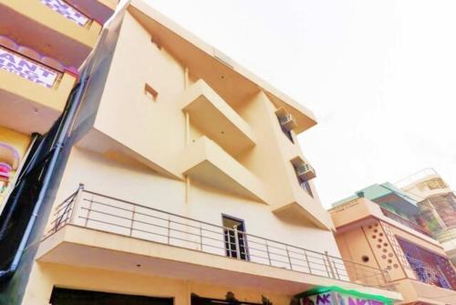 Mughal Sarai Hotel | Hotel Station View Mughalsarai by ShriGo Hotels