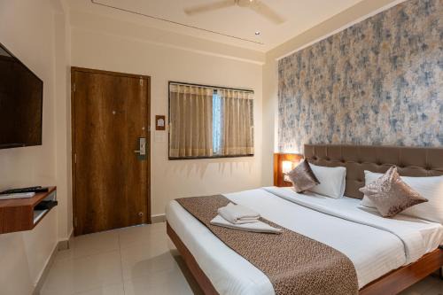 Kharadi Cama Y Desayuno | Hotel StayBird - Cove