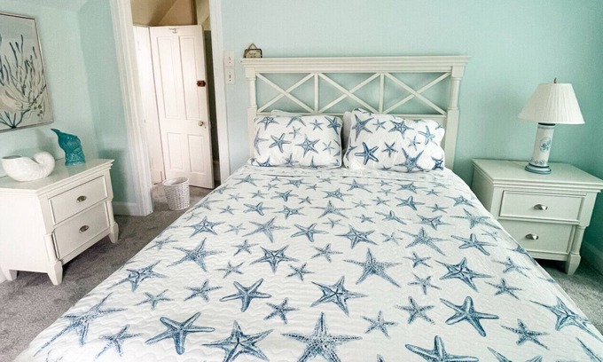 Beach Haven Casa | Hotel style room 300' from beach