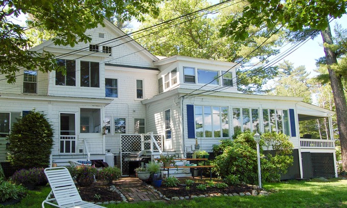 Windham Casa | Hotel-style room at Sebago Lake Lodge w/ kitchenette, WiFi, & lake access