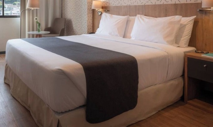 José Luis Bustamante y Rivero Hotel | HOTEL SUITE FLORENCE