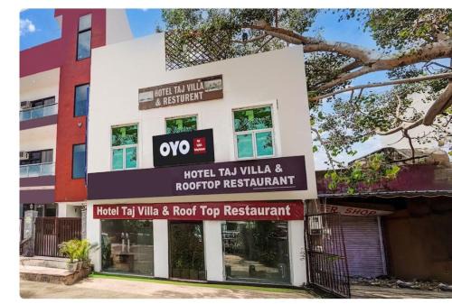 Agra Hotel | Hotel Taj Villa & Rooftop Restaurant