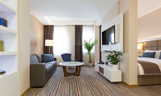Vracar Hotel | Hotel Tesla - Smart Stay