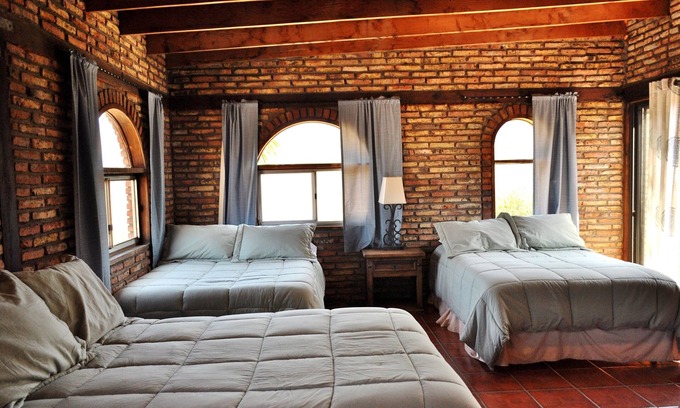 Ensenada Hotel | Hotel con capacidad para 6 personas.