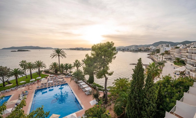 Centro de Ibiza Hotel | Hotel THB Los Molinos - Adults Only