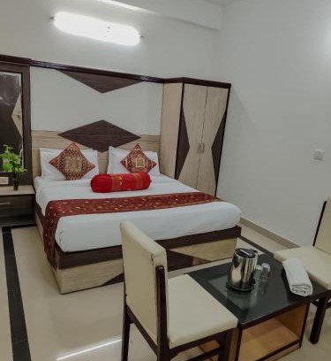 Agra Casa | Hotel The Golden View