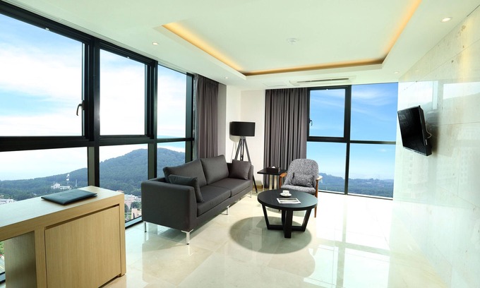 Yeon-dong Hotel | Hotel The One