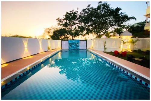 Udaipur District Villa | Hotel The Udaipur Luxurious Villa Udaipur With Swimming Facility