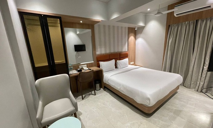 Vasai West Hotel | Hotel The West Coast