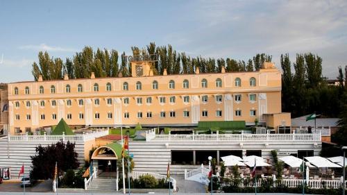 Villanueva del Arzobispo Hotel | Hotel Torres I